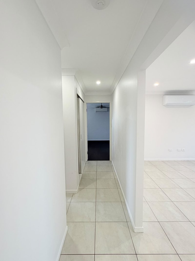 Photo - 2 Bryce Court, Gracemere QLD 4702 - Image 22
