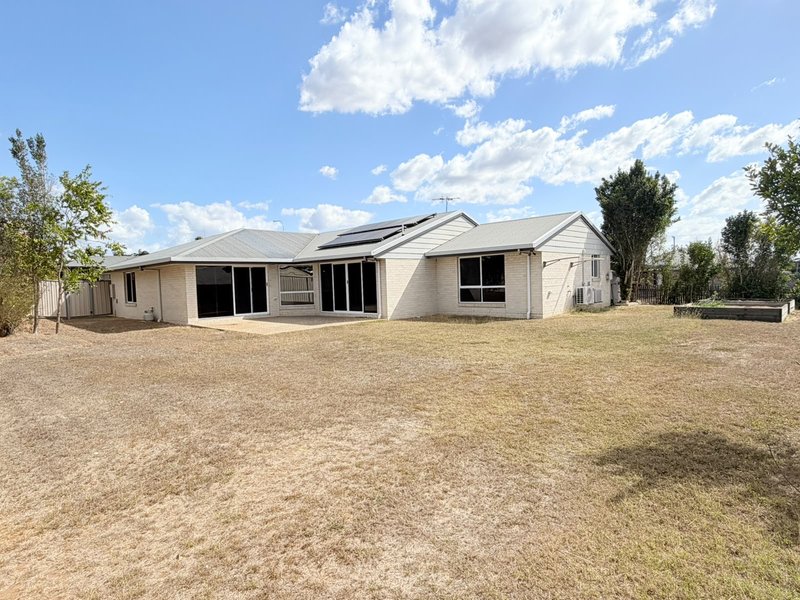 Photo - 2 Bryce Court, Gracemere QLD 4702 - Image 25