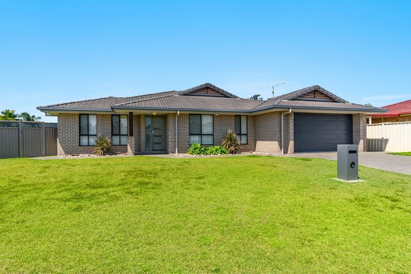 2 Buccaneers Court, Yamba NSW 2464