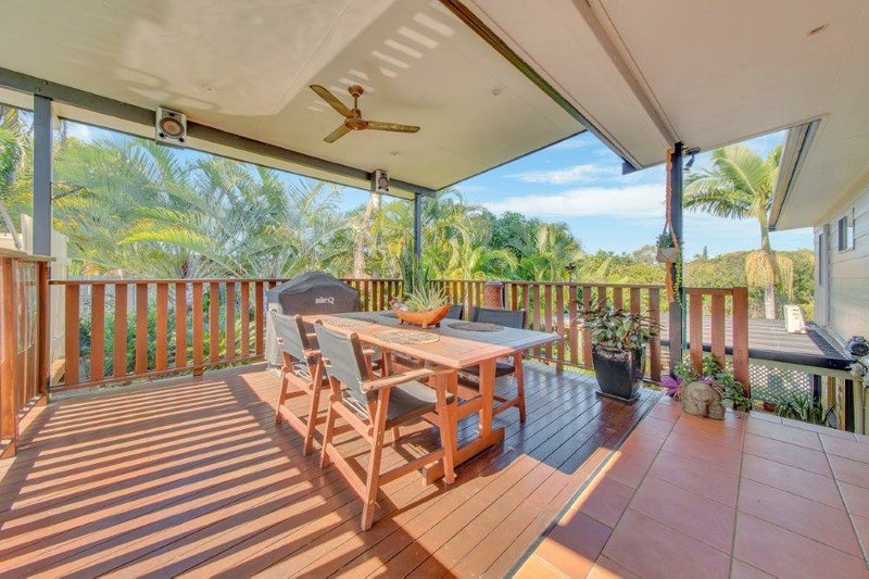 Photo - 2 Buckley Court, Tannum Sands QLD 4680 - Image 13