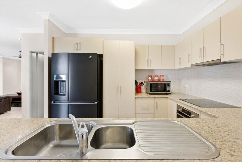 Photo - 2 Bundey Street, Bentley Park QLD 4869 - Image 5