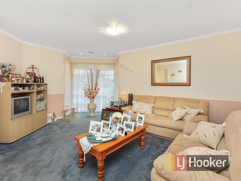 Photo - 2 Bundoran Avenue, Cranbourne VIC 3977 - Image 3