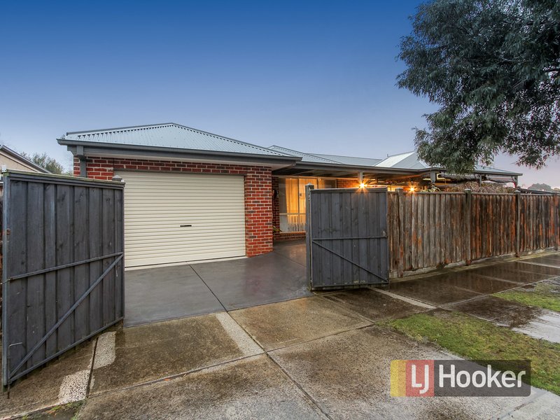 Photo - 2 Bundoran Avenue, Cranbourne VIC 3977 - Image 12