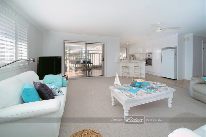 Photo - 2 Burke Close, Forster NSW 2428 - Image 6