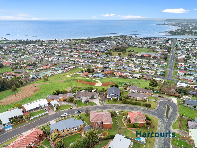 Photo - 2 Burnett Crescent, West Ulverstone TAS 7315 - Image 15