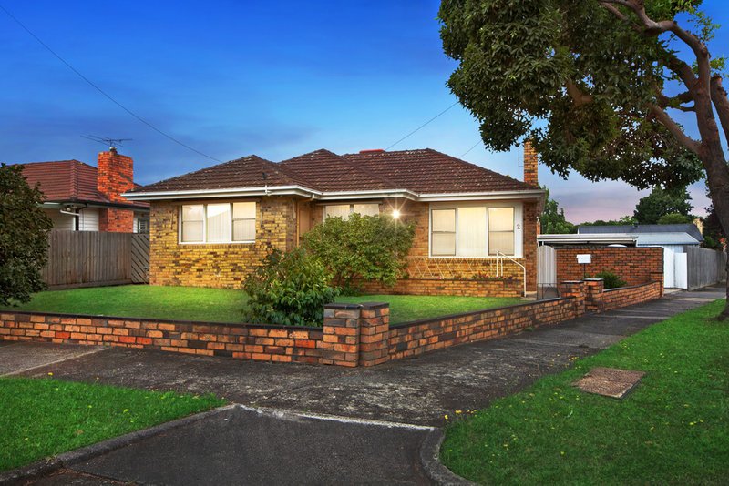 2 Burns Grove, Kingsbury VIC 3083