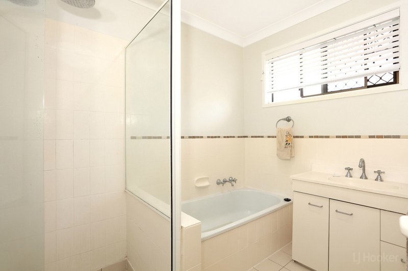 Photo - 2 Burrinjuck Drive, Coombabah QLD 4216 - Image 10