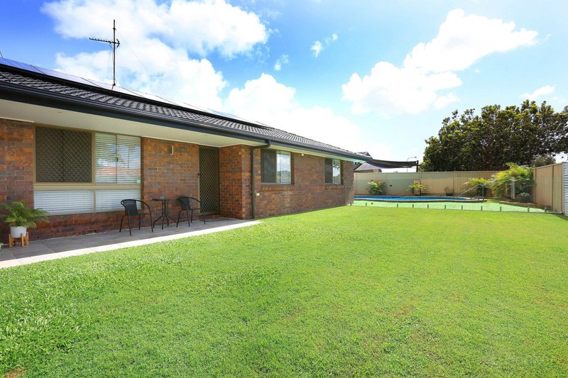 Photo - 2 Burrinjuck Drive, Coombabah QLD 4216 - Image 17