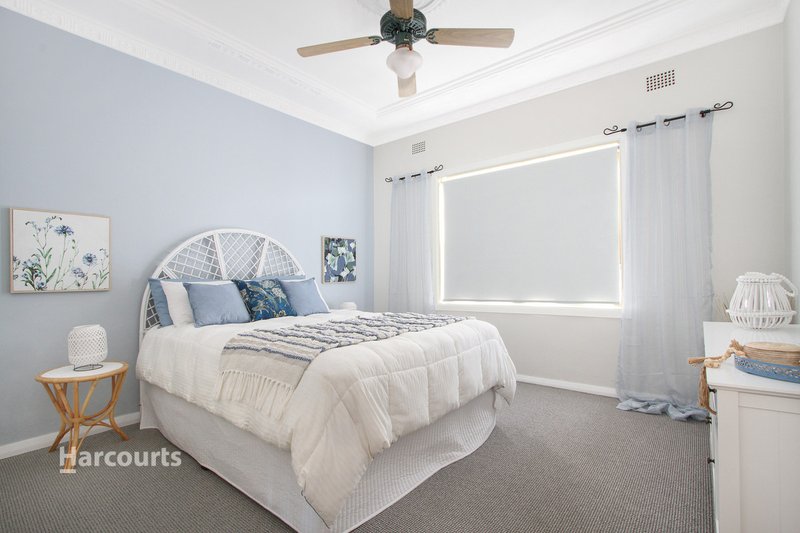 Photo - 2 Burrows Avenue, Kanahooka NSW 2530 - Image 12