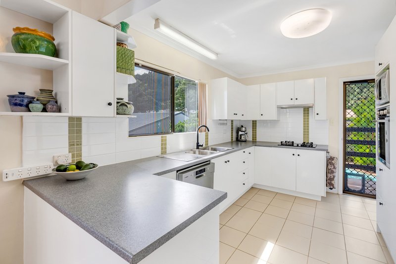 Photo - 2 Butland Street, Brinsmead QLD 4870 - Image 3