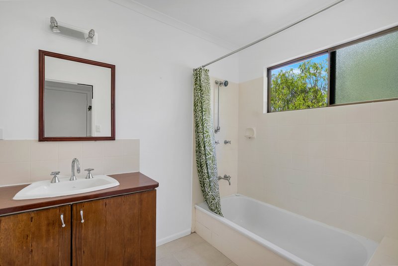 Photo - 2 Butland Street, Brinsmead QLD 4870 - Image 10