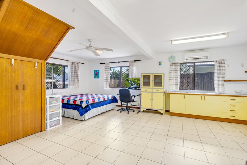 Photo - 2 Butland Street, Brinsmead QLD 4870 - Image 13