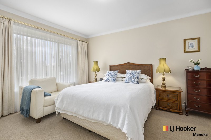 Photo - 2 Caley Crescent, Narrabundah ACT 2604 - Image 9