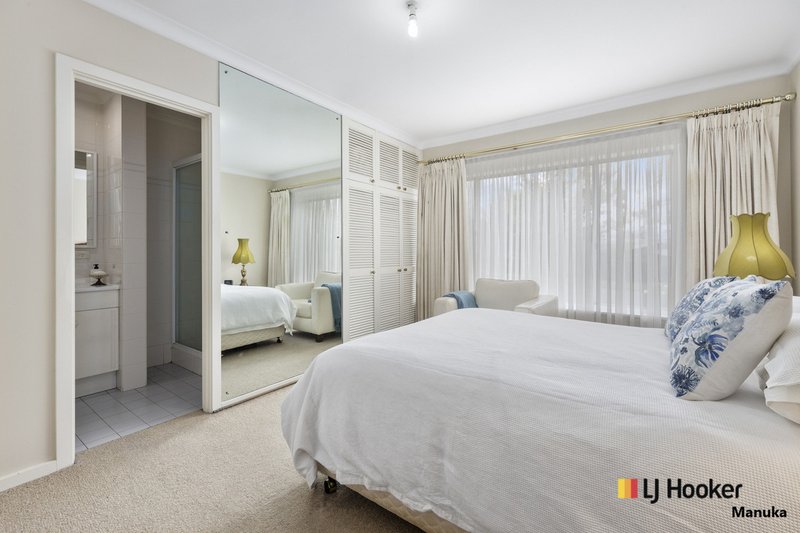 Photo - 2 Caley Crescent, Narrabundah ACT 2604 - Image 10