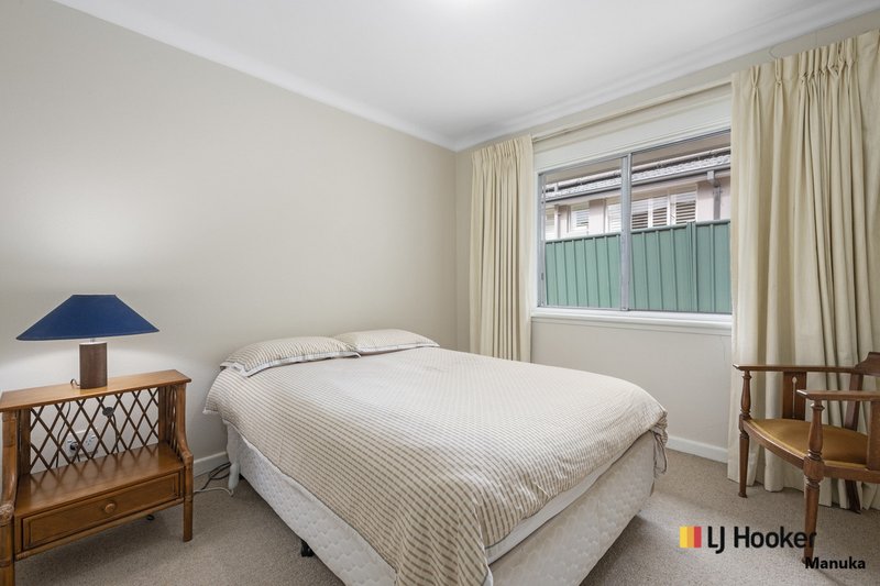 Photo - 2 Caley Crescent, Narrabundah ACT 2604 - Image 11