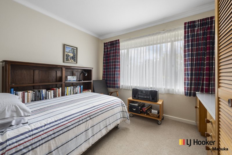 Photo - 2 Caley Crescent, Narrabundah ACT 2604 - Image 12