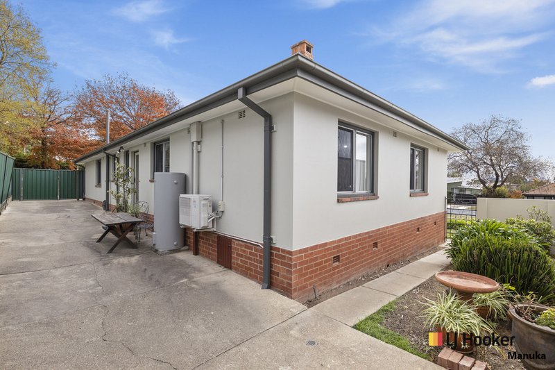 Photo - 2 Caley Crescent, Narrabundah ACT 2604 - Image 18