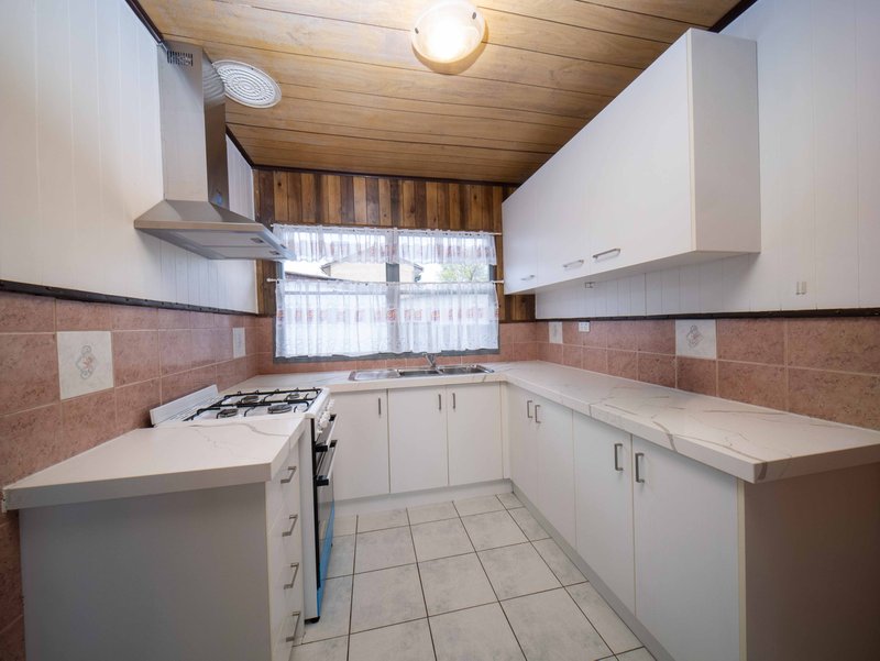 Photo - 2 Calivil Street, Dallas VIC 3047 - Image 3