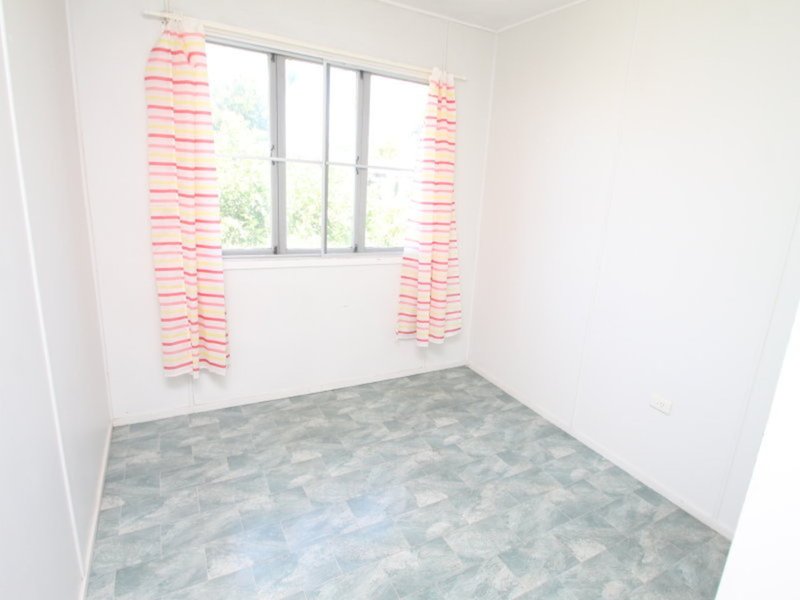 Photo - 2 Callide Crescent, Barney Point QLD 4680 - Image 6