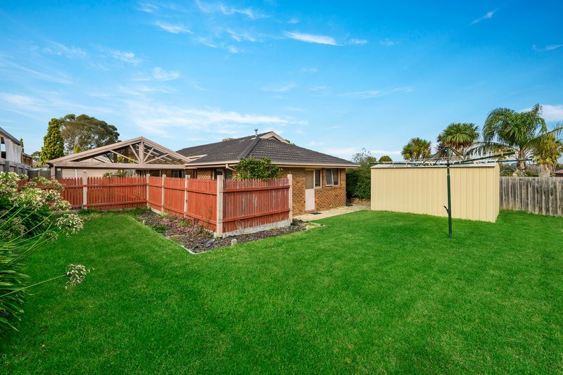 Photo - 2 Caloola Court, Rowville VIC 3178 - Image 9