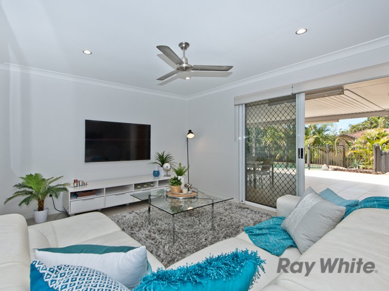 Photo - 2 Camarsh Drive, Murrumba Downs QLD 4503 - Image 11