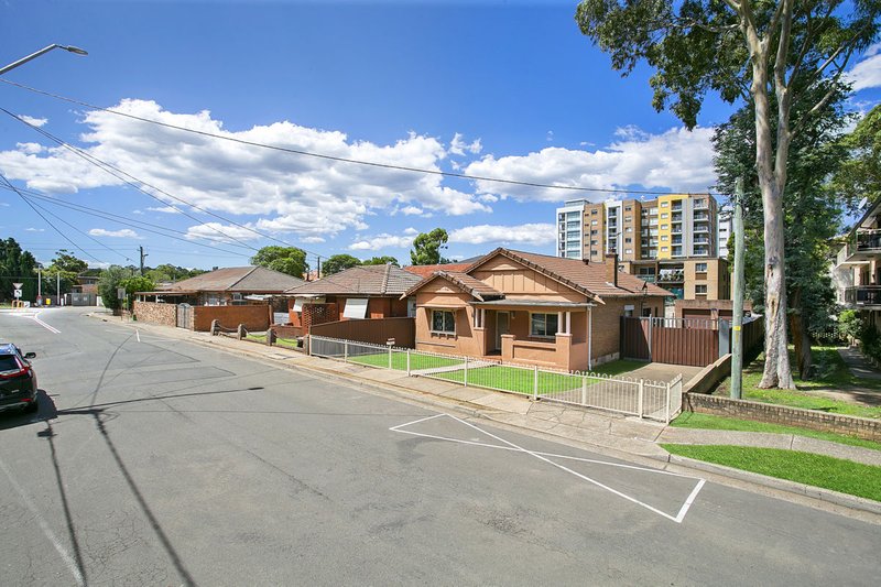 Photo - 2 Cambridge Street, Merrylands NSW 2160 - Image 4