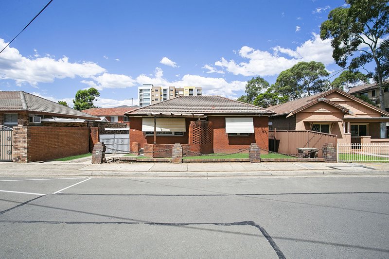 Photo - 2 Cambridge Street, Merrylands NSW 2160 - Image 6