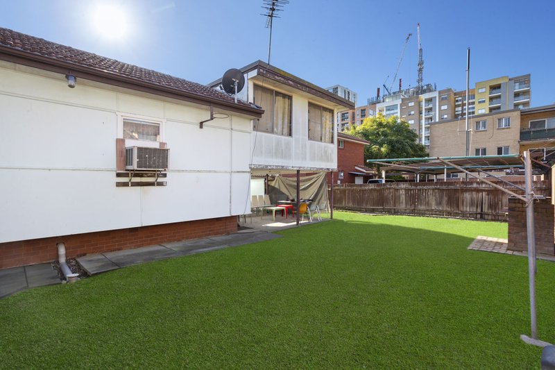 Photo - 2 Cambridge Street, Merrylands NSW 2160 - Image 13