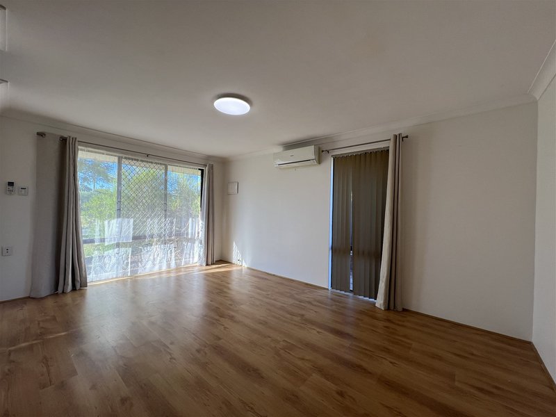 Photo - 2 Camden Court, Thornlie WA 6108 - Image 2