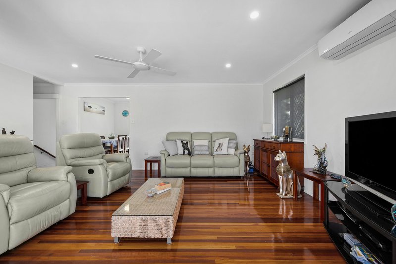 Photo - 2 Camellia Street, Clontarf QLD 4019 - Image 4