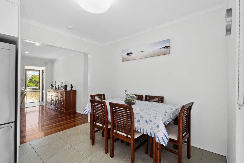 Photo - 2 Camellia Street, Clontarf QLD 4019 - Image 7