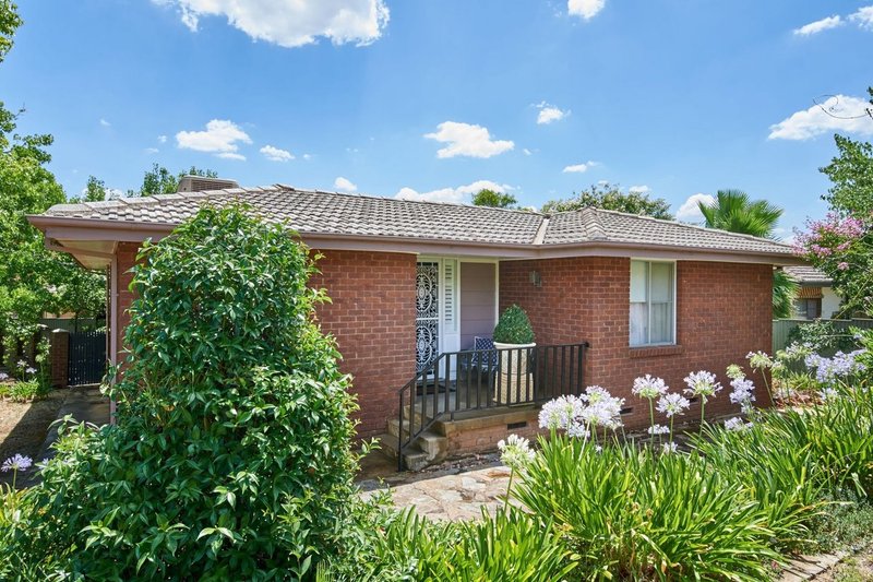 2 Cameron Street, Ashmont NSW 2650