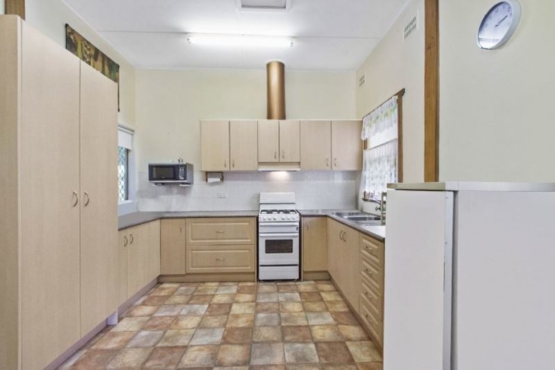 Photo - 2 Campbell Street, Wauchope NSW 2446 - Image 2