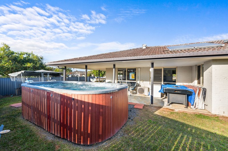 Photo - 2 Candlewood Court, Upper Caboolture QLD 4510 - Image 15