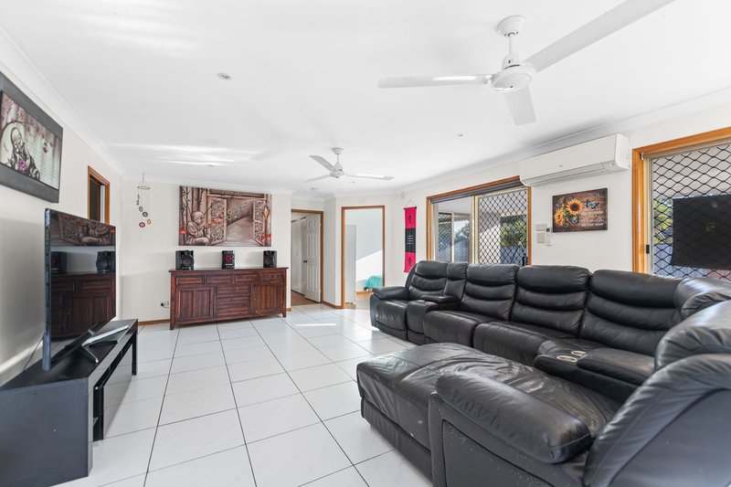 Photo - 2 Candlewood Court, Upper Caboolture QLD 4510 - Image 30