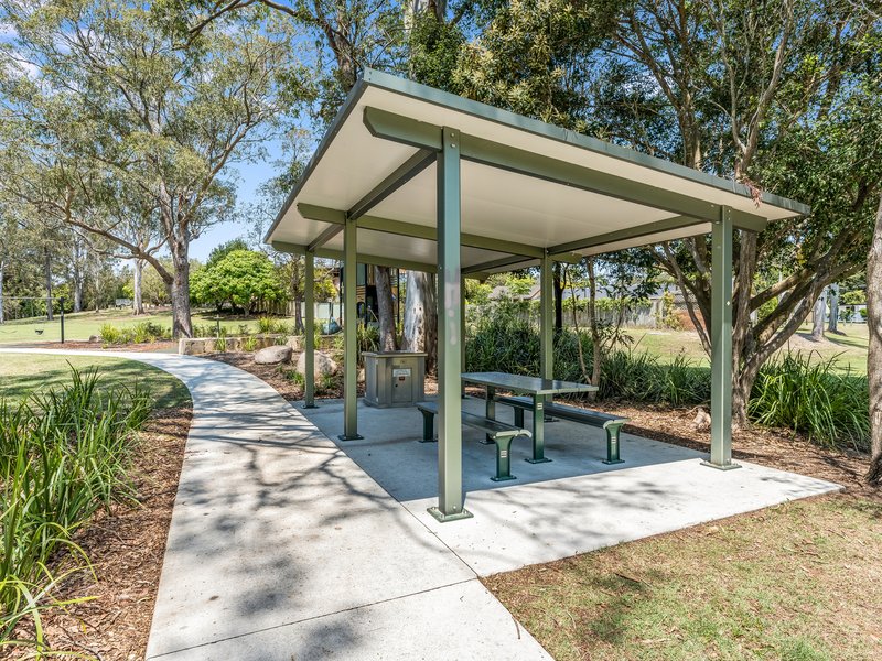 Photo - 2 Caneby Street, Everton Hills QLD 4053 - Image 23