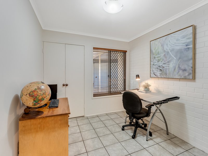 Photo - 2 Caneby Street, Everton Hills QLD 4053 - Image 28