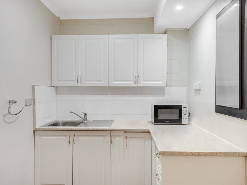 Photo - 2 Caneby Street, Everton Hills QLD 4053 - Image 31