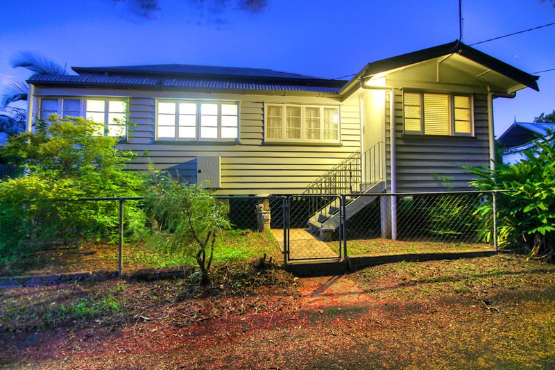 Photo - 2 Canning Lane, North Ipswich QLD 4305 - Image 15