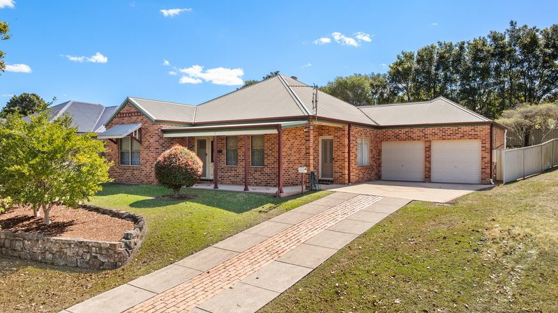 Photo - 2 Canterbury Drive, Morpeth NSW 2321 - Image 1