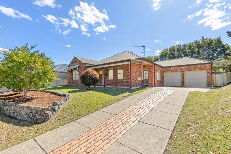 Photo - 2 Canterbury Drive, Morpeth NSW 2321 - Image 8