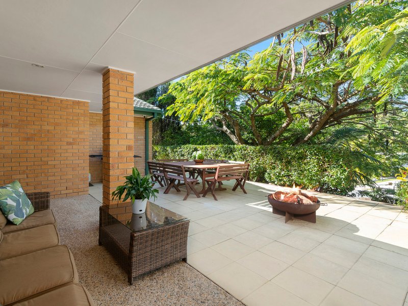 Photo - 2 Capano Court, Elanora QLD 4221 - Image 2