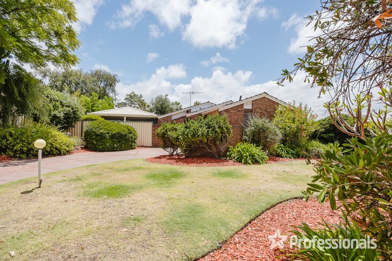 Photo - 2 Carbridge Way, Duncraig WA 6023 - Image 2