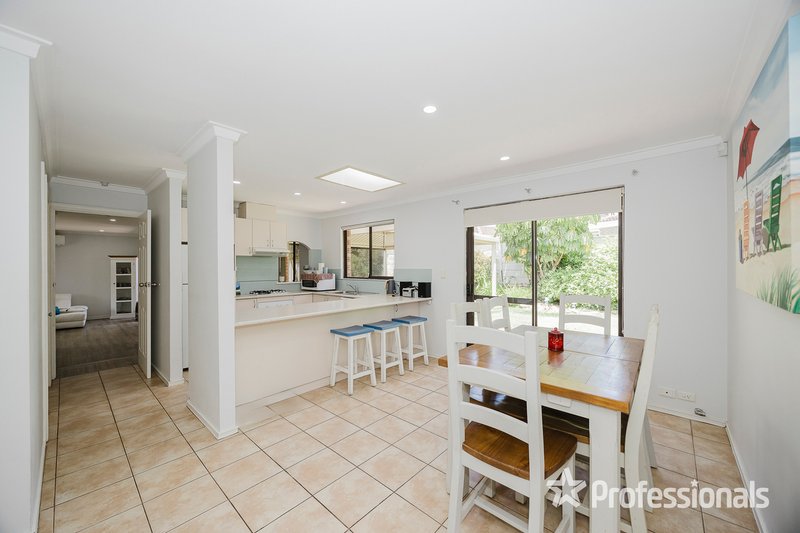 Photo - 2 Carbridge Way, Duncraig WA 6023 - Image 12