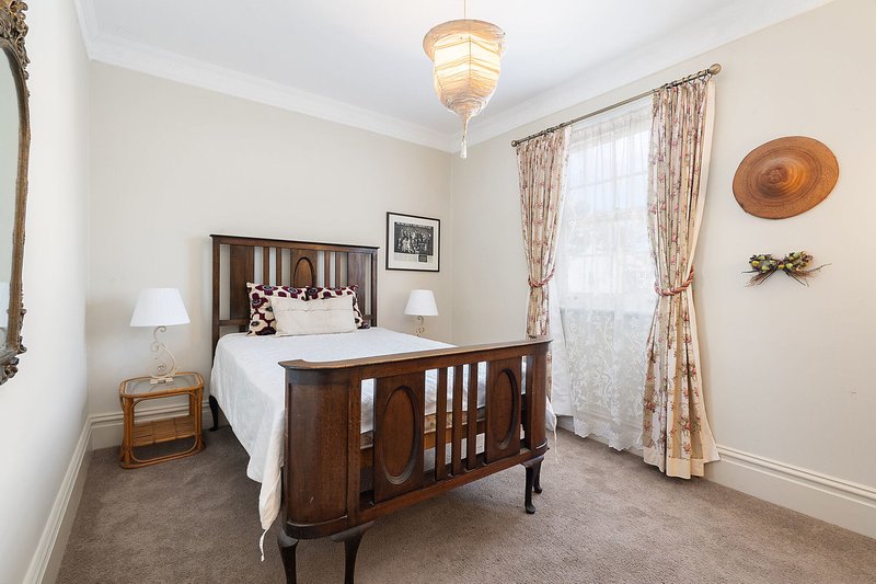 Photo - 2 Cardwell Street, Balmain NSW 2041 - Image 5