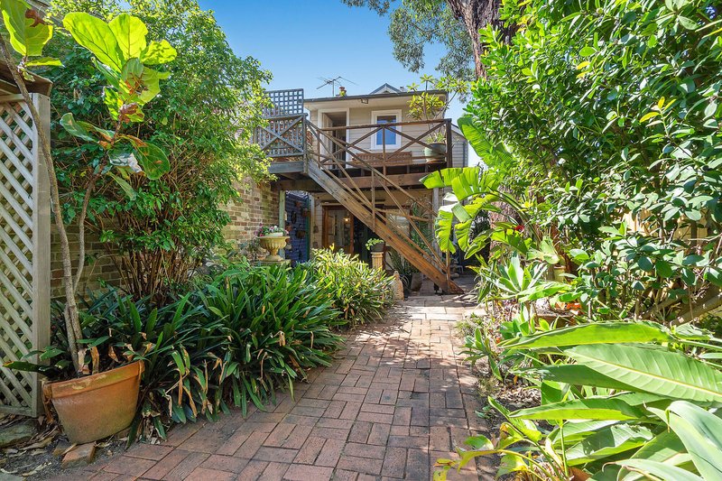 Photo - 2 Cardwell Street, Balmain NSW 2041 - Image 10