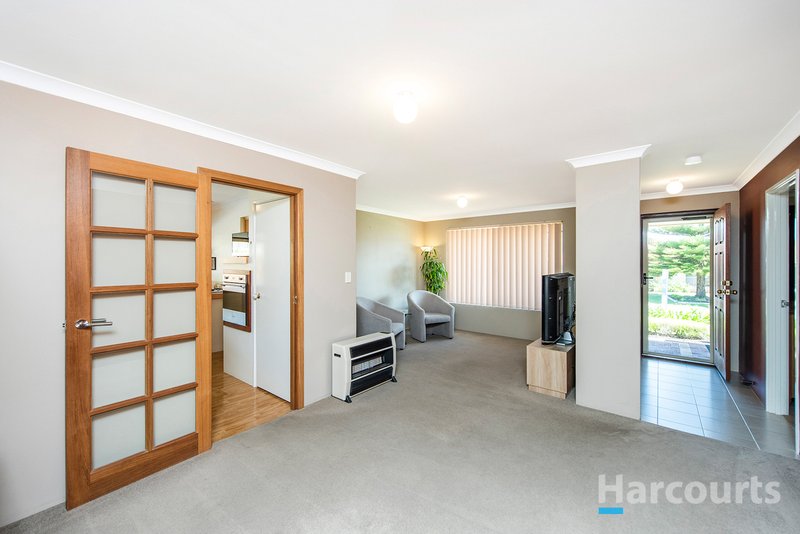 Photo - 2 Carisbrooke Loop, Hocking WA 6065 - Image 5