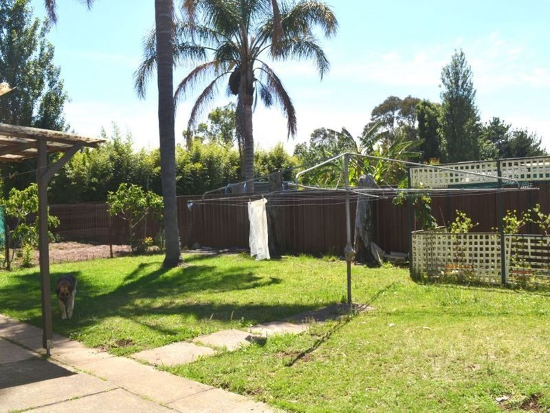 Photo - 2 Carre Avenue, Canley Heights NSW 2166 - Image 7