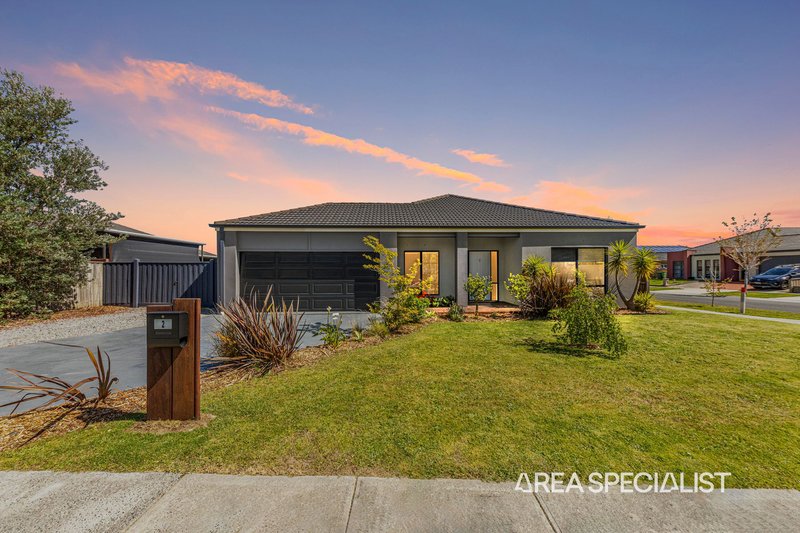 Photo - 2 Carrington Drive, Pakenham VIC 3810 - Image 2