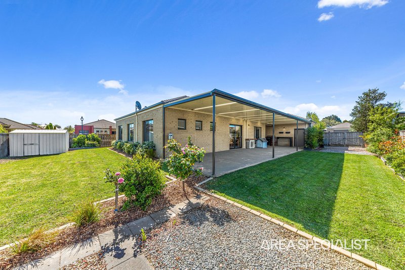 Photo - 2 Carrington Drive, Pakenham VIC 3810 - Image 9